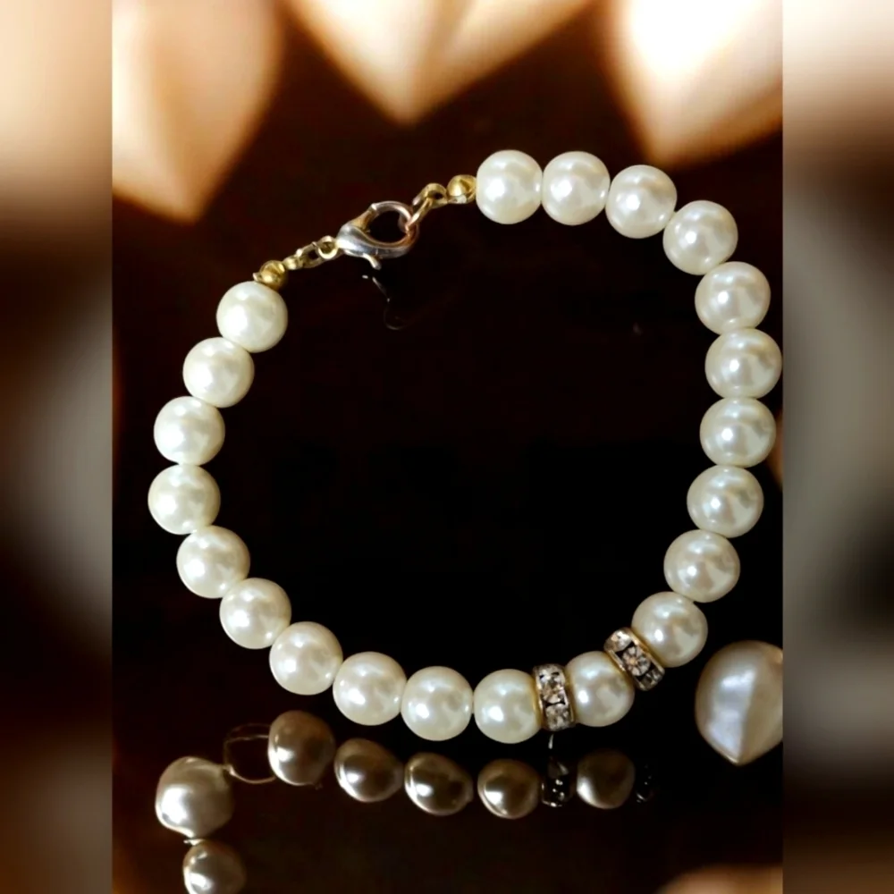 Pearl & Rhinestone Necklace & Bracelet Set